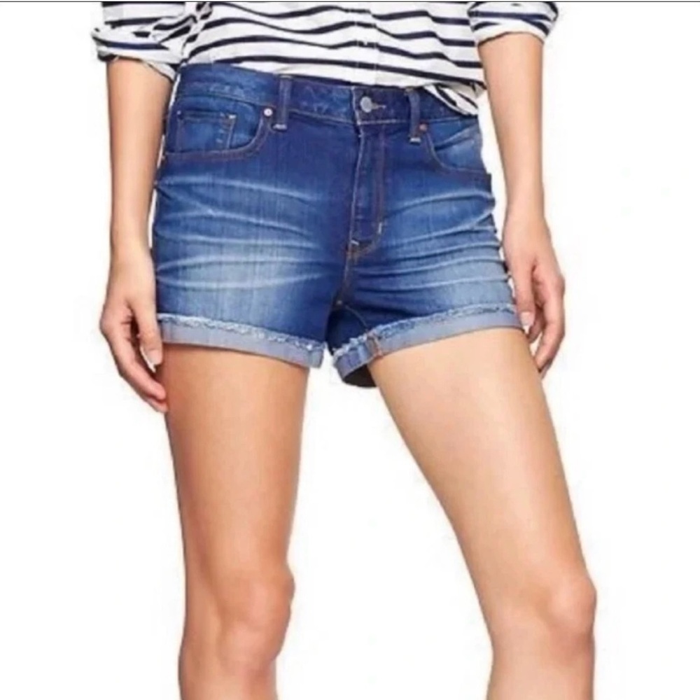 GAP Slim Cut-Offs Maddie Denim Shorts Bayside Wash Women’s Size 28